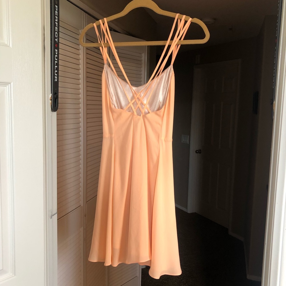 Spring dress - Picture 2 of 2